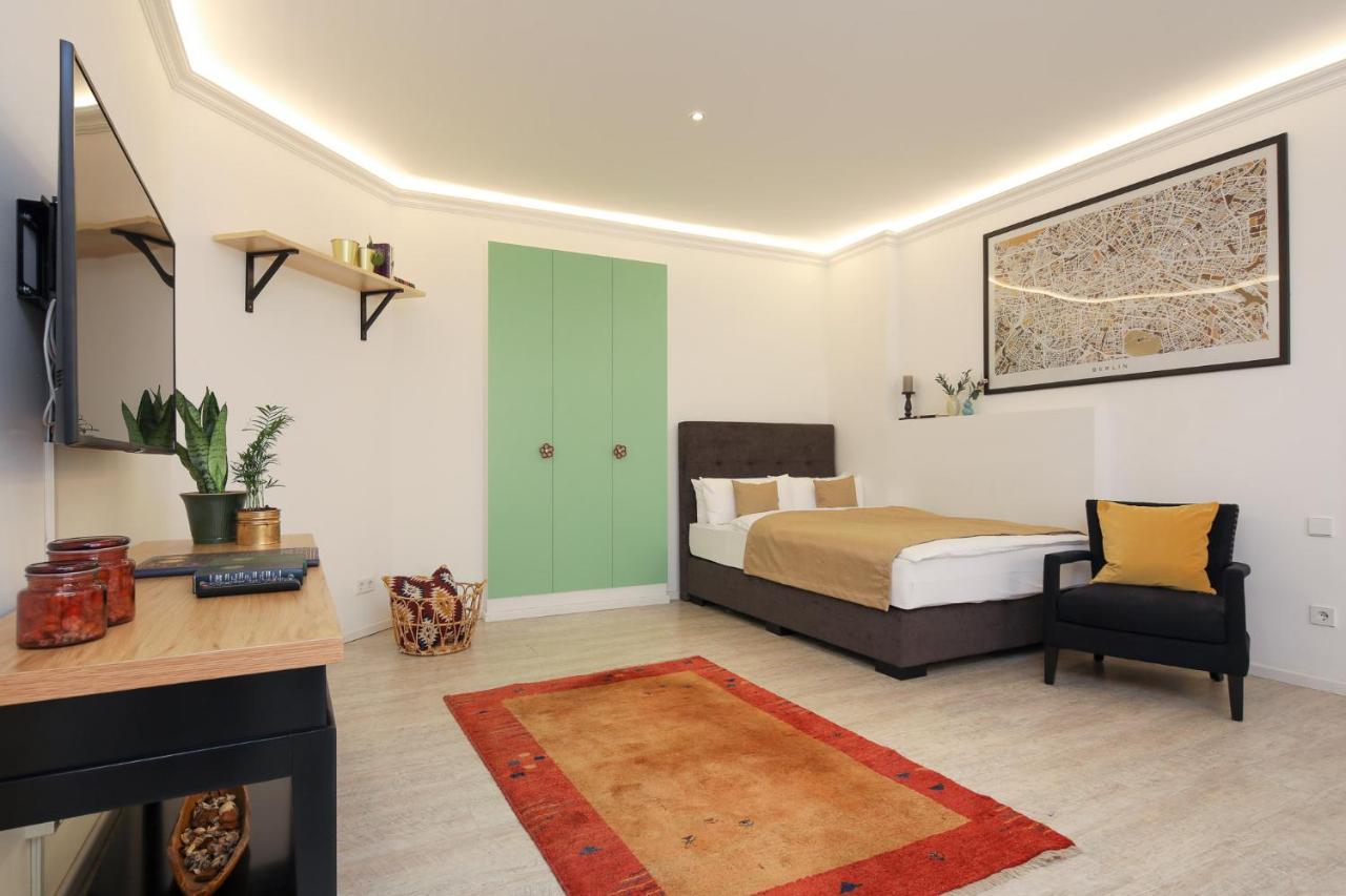 5 Personen Altbau Nahe Kurfuerstendamm - Shakespeare Berlin Bagian luar foto